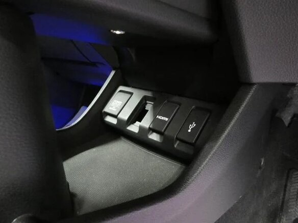 2021 Honda Vezel I Рестайлинг, белый, 1520000 рублей - вид 11