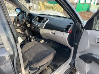 2012 Mitsubishi L200 IV, серый, 1300000 рублей, вид 4