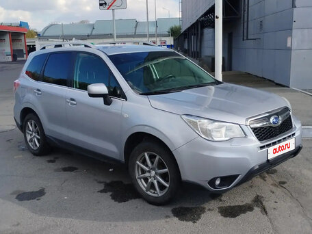 2013 Subaru Forester IV, серебристый, вид 2