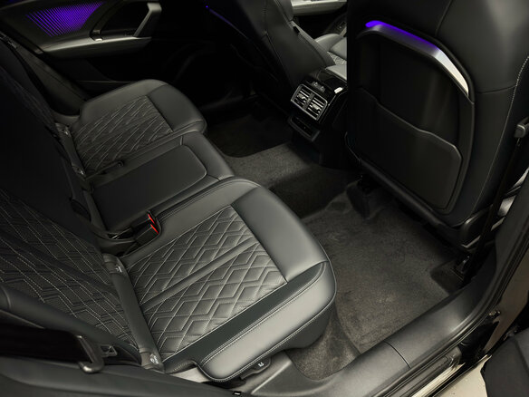 2025 Audi Q5 L III (GU), чёрный, 6300000 рублей - вид 21