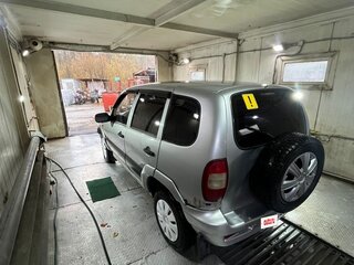 2005 Chevrolet Niva I, серебристый, 200000 рублей, вид 4