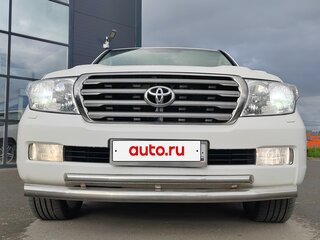 2010 Toyota Land Cruiser 200 Series, белый, 3100000 рублей, вид 2