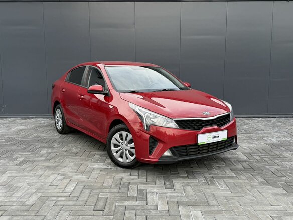 2020 Kia Rio IV Рестайлинг, красный, 1450000 рублей - вид 4