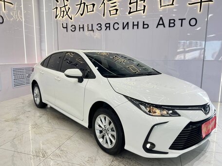 2022 Toyota Corolla XII (E210), белый, 1520000 рублей, вид 3
