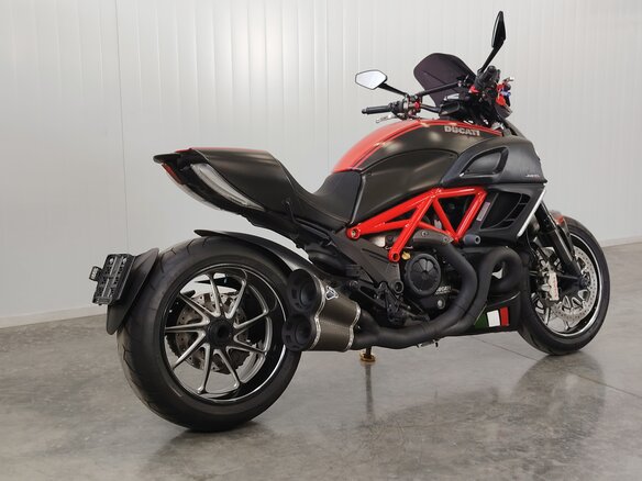 2013 Ducati Diavel Carbon, чёрный, 879000 рублей - вид 7