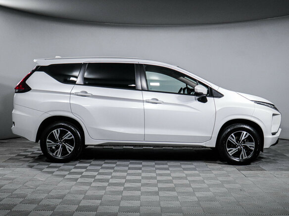 2022 Mitsubishi Xpander I, белый, 2139000 рублей - вид 3