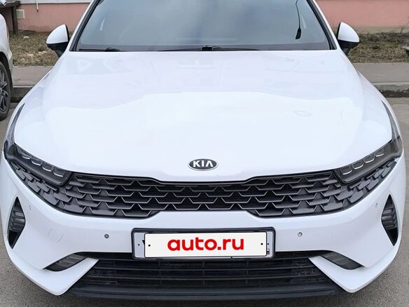 2021 Kia K5 III, белый, 1600000 рублей
