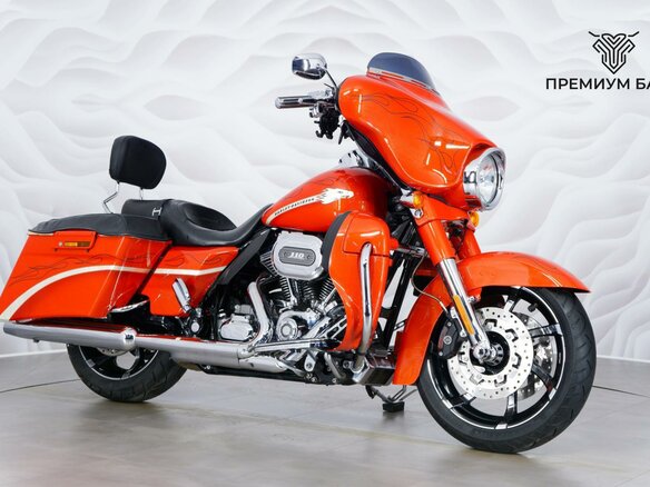 2010 Harley-Davidson CVO Street Glide, красный, 1290000 рублей - вид 4
