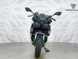 2025 Kawasaki Ninja 7, серебристый, 999000 рублей, вид 4
