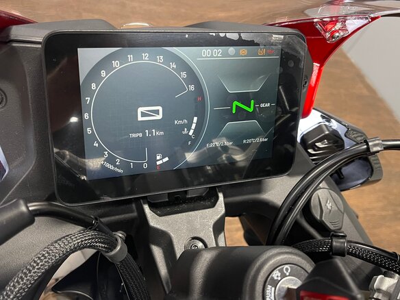 2026 QJMotor SRK 421 RR, красный, 629000 рублей - вид 10