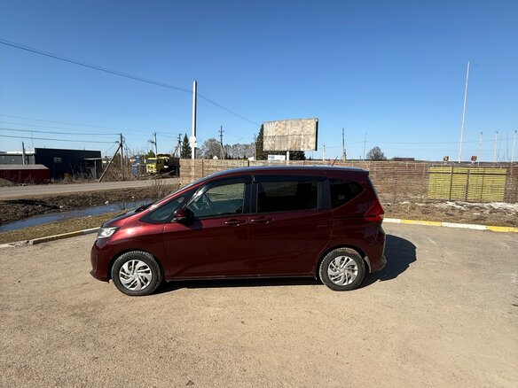 2017 Honda Freed+ II, красный, 1380000 рублей - вид 18
