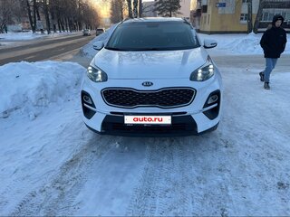 2020 Kia Sportage IV Рестайлинг, белый, 2400000 рублей, вид 2