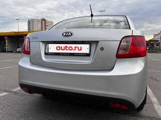 2011 Kia Rio II Рестайлинг, серебристый, 400000 рублей, вид 5