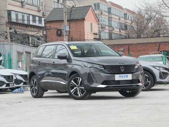 2026 Peugeot 5008 II Рестайлинг, серый, 2800000 рублей - вид 3
