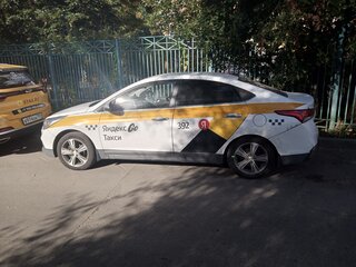2018 Hyundai Solaris II, белый, 900000 рублей, вид 4