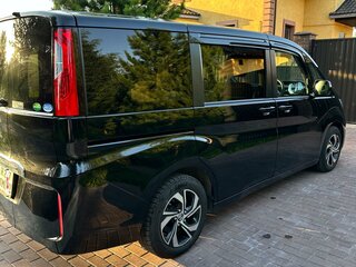 2020 Honda Stepwgn V Рестайлинг, чёрный, 2500000 рублей, вид 4