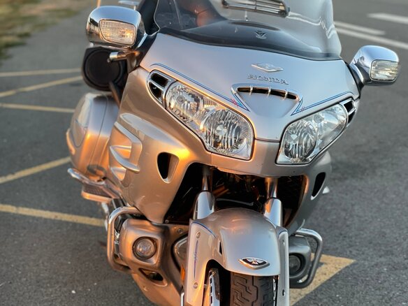 2005 Honda GL 1800 Gold Wing, серебристый, 1099000 рублей - вид 3