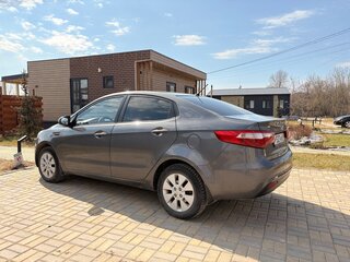 2011 Kia Rio 4-speed III, серый, 870000 рублей, вид 3