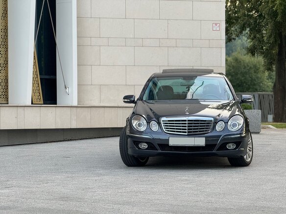 2008 Mercedes-Benz E-Класс 200 III (W211, S211) Рестайлинг, серебристый, 1800000 рублей
