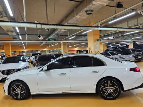2025 Mercedes-Benz E-Класс 300 VI (W214, S214), белый, 6490000 рублей, вид 3