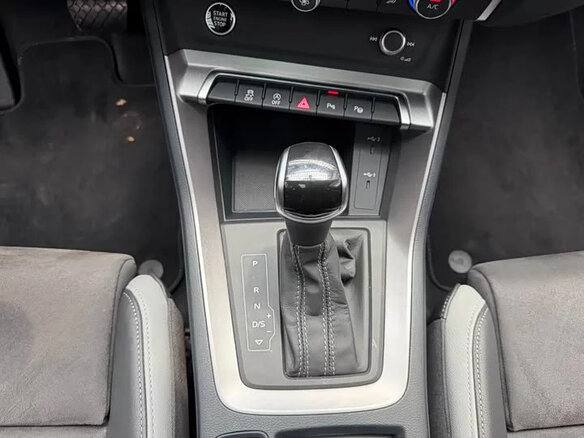 2023 Audi Q3 35 TFSI II (F3), серый, 2280000 рублей - вид 12