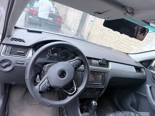 2017 Skoda Rapid I, белый, 650000 рублей, вид 4