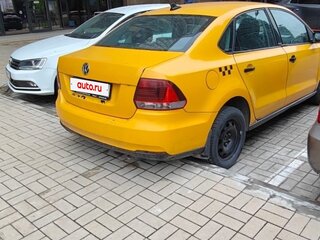 2017 Volkswagen Polo V Рестайлинг, чёрный, 485000 рублей, вид 3