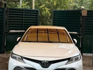 2021 Toyota Camry VIII (XV70), белый, 2850000 рублей, вид 1