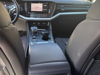 2019 Volkswagen Touareg III, серый, 5300000 рублей, вид 5
