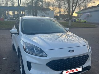 2020 Ford Escape IV, белый, 1300000 рублей, вид 3