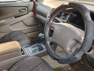 1997 Toyota Cresta V (X100), белый, 460000 рублей, вид 3