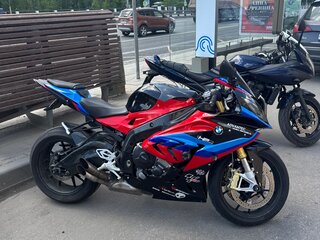 2017 BMW S 1000 RR, красный, 1800000 рублей, вид 1