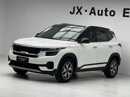 2022 Kia KX3, белый, 1696000 рублей, вид 1