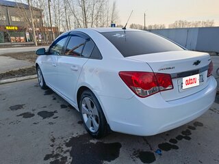 2011 Chevrolet Cruze I, белый, 560000 рублей, вид 4