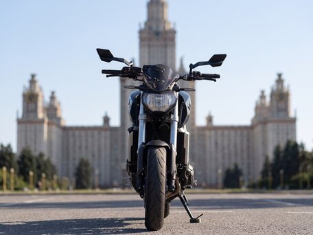 2014 Yamaha MT-09 (FZ-09), серый, 699000 рублей, вид 3