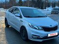 2015 Kia Rio III Рестайлинг, серебристый, 769000 рублей - вид 2