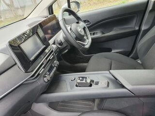 2021 Nissan Note e-Power III, серебристый, 2090000 рублей, вид 5