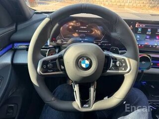 2025 BMW 5 серии 520i VIII (G60/G61/G68), синий, 6999750 рублей, вид 4