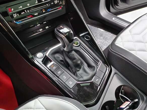 2022 Volkswagen Tayron I Рестайлинг, чёрный, 1780000 рублей - вид 18