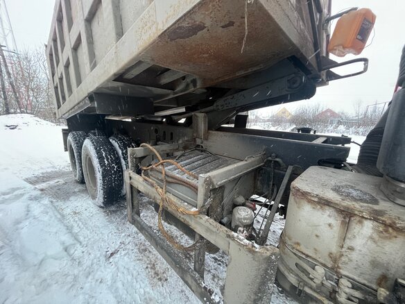 2007 Sinotruk Howo A5, красный, 1100000 рублей - вид 7