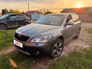 2013 Skoda Octavia Scout II (A5) Рестайлинг, серый, 999000 рублей, вид 3