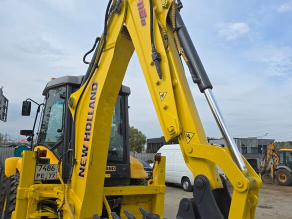2012 New Holland B115B, жёлтый, 4900000 рублей - вид 6