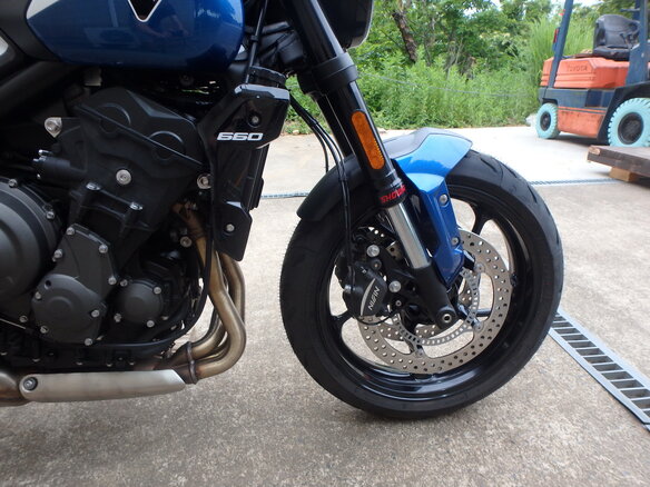 2026 Triumph Trident 660, чёрный, 1050000 рублей - вид 14