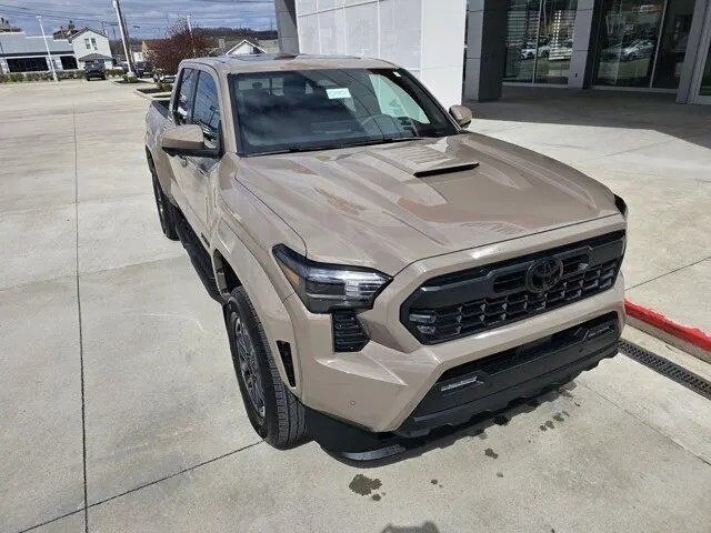 Открыть фотографии: Toyota Tacoma IV