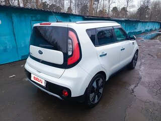 2018 Kia Soul II Рестайлинг, белый, 2200000 рублей, вид 4