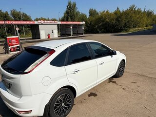 2009 Ford Focus II Рестайлинг, белый, 700000 рублей, вид 5