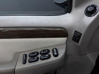 2003 Ford Explorer III, чёрный, 359777 рублей, вид 5