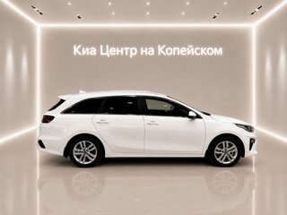 2021 Kia Ceed III, белый, 1965000 рублей, вид 5