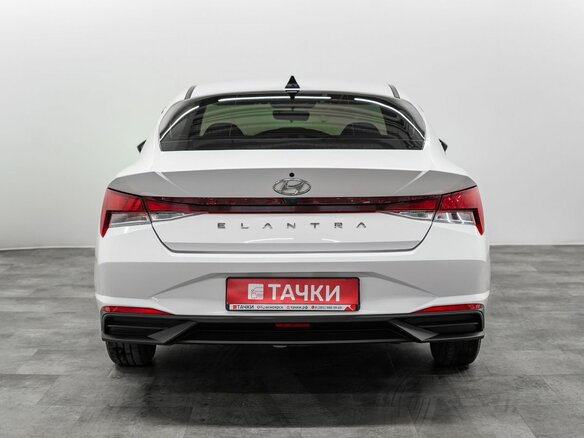 2021 Hyundai Elantra VII (CN7), белый, 2015000 рублей - вид 2