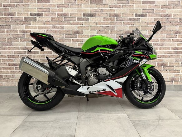 2020 Kawasaki ZX-6 Ninja, зелёный, 1078000 рублей